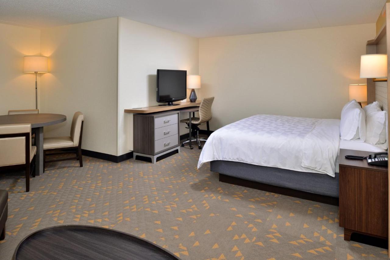 Holiday Inn Hotel & Suites Overland Park-Convention Center By Ihg Eksteriør bilde